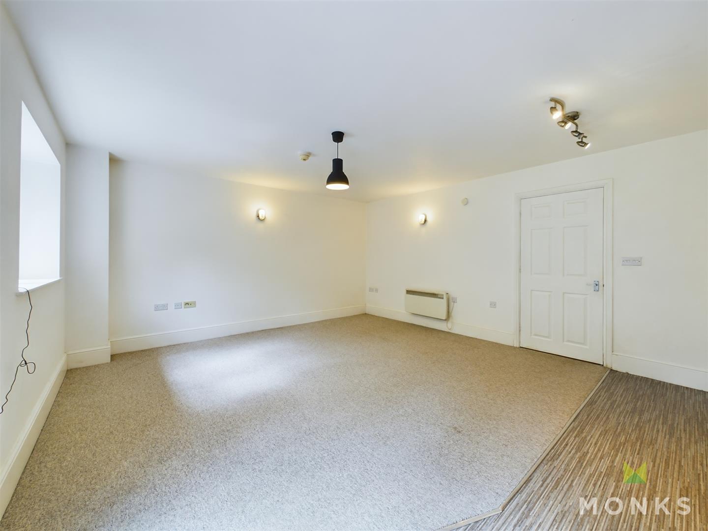 Flat 2, 158 The Monklands, Shrewsbury, SY2 6AP For Sale